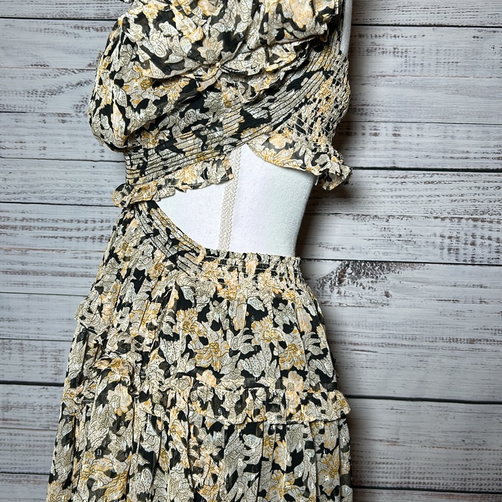 Anthropologie V Neck Ruffle Mini Dress Neutral Motif
Size Small - Picture 12 of 16